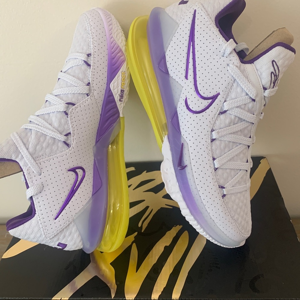 Nike LeBron XIV Low Lakers DS *Size 8  MEN* - Size *9.5 WOMEN -in original box-